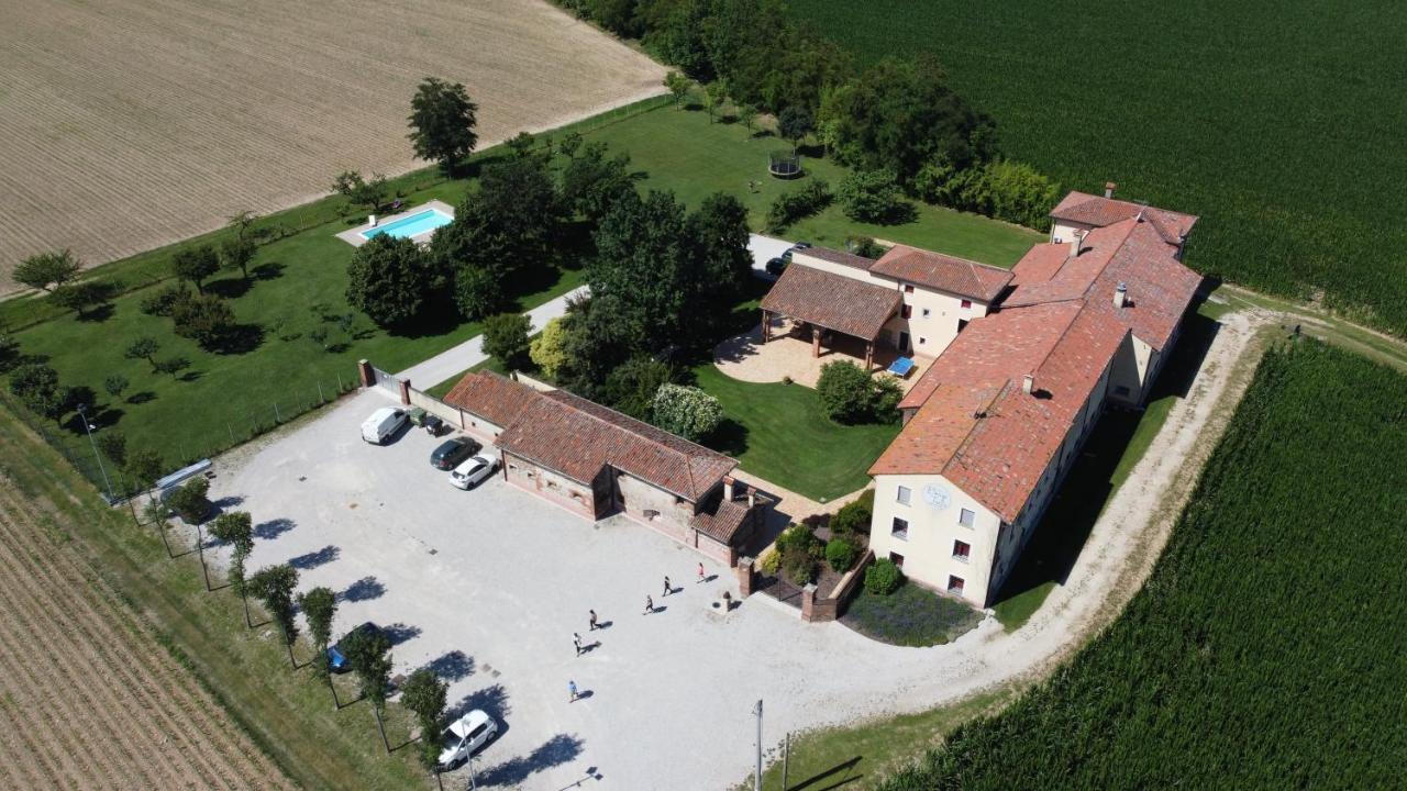 Villa Agriturismo Borgo Tecla Rosà Exterior foto