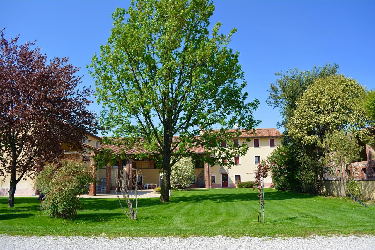 Villa Agriturismo Borgo Tecla Rosà Exterior foto